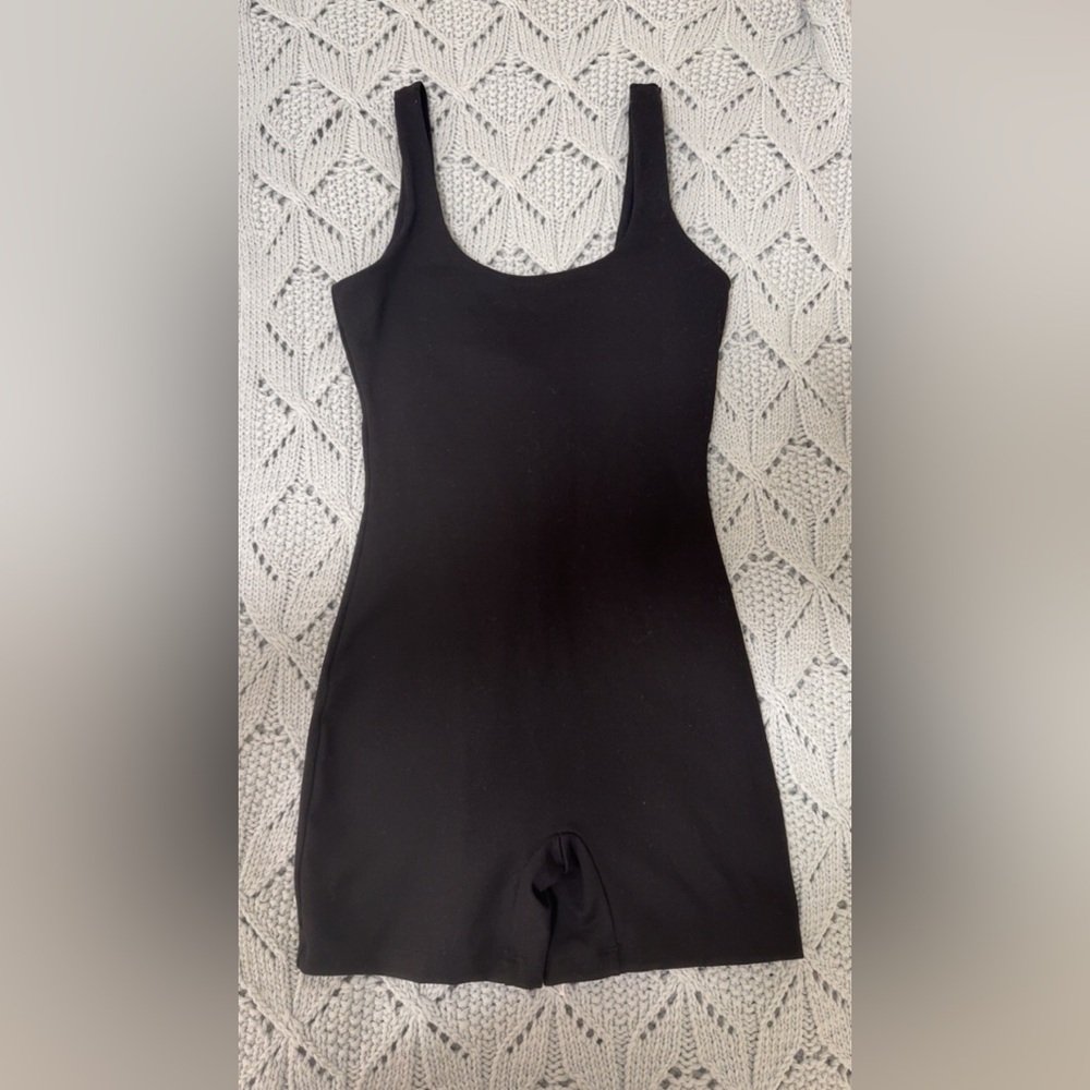 Black One-piece Set